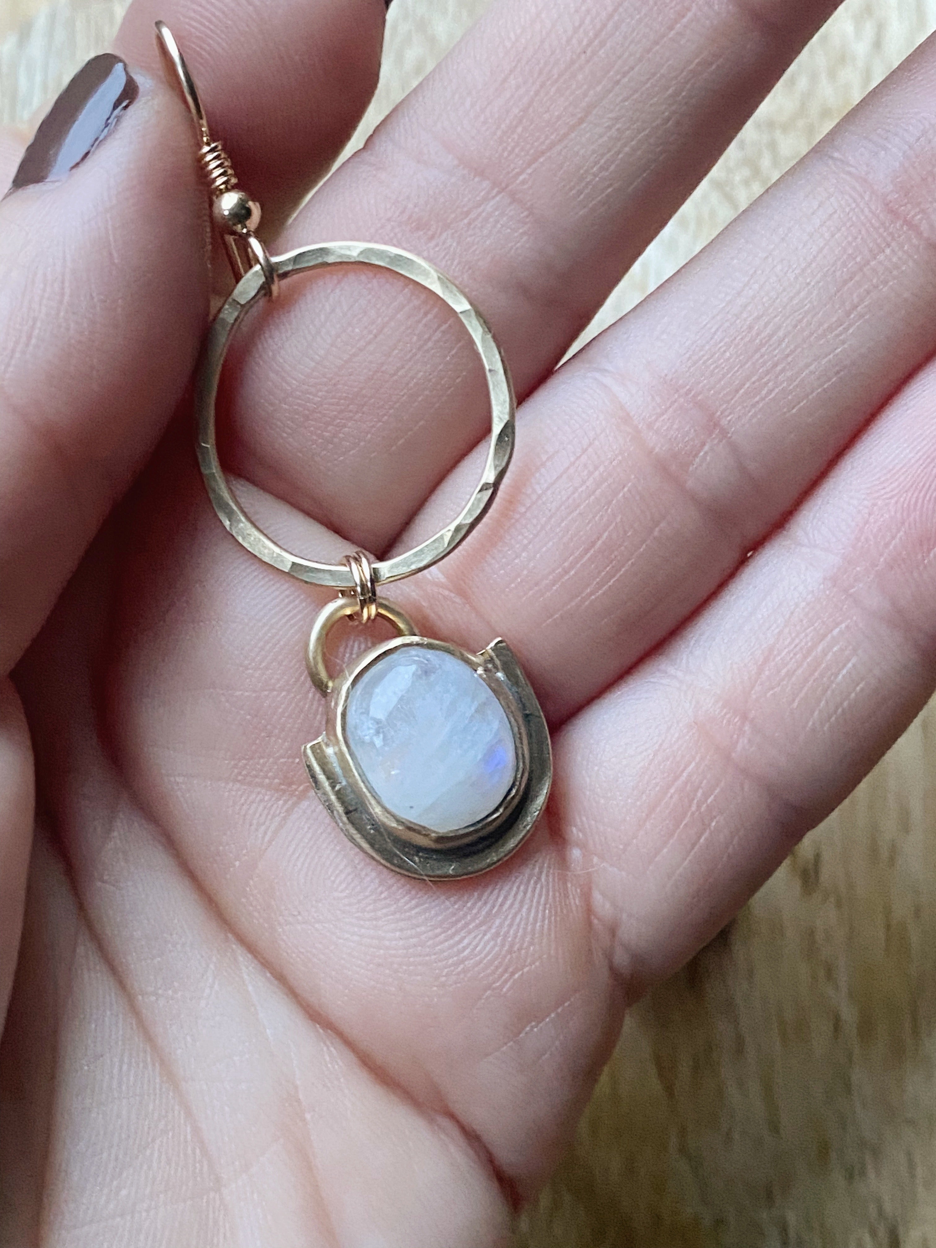 Mondglanz der Klarheit Ohrringe