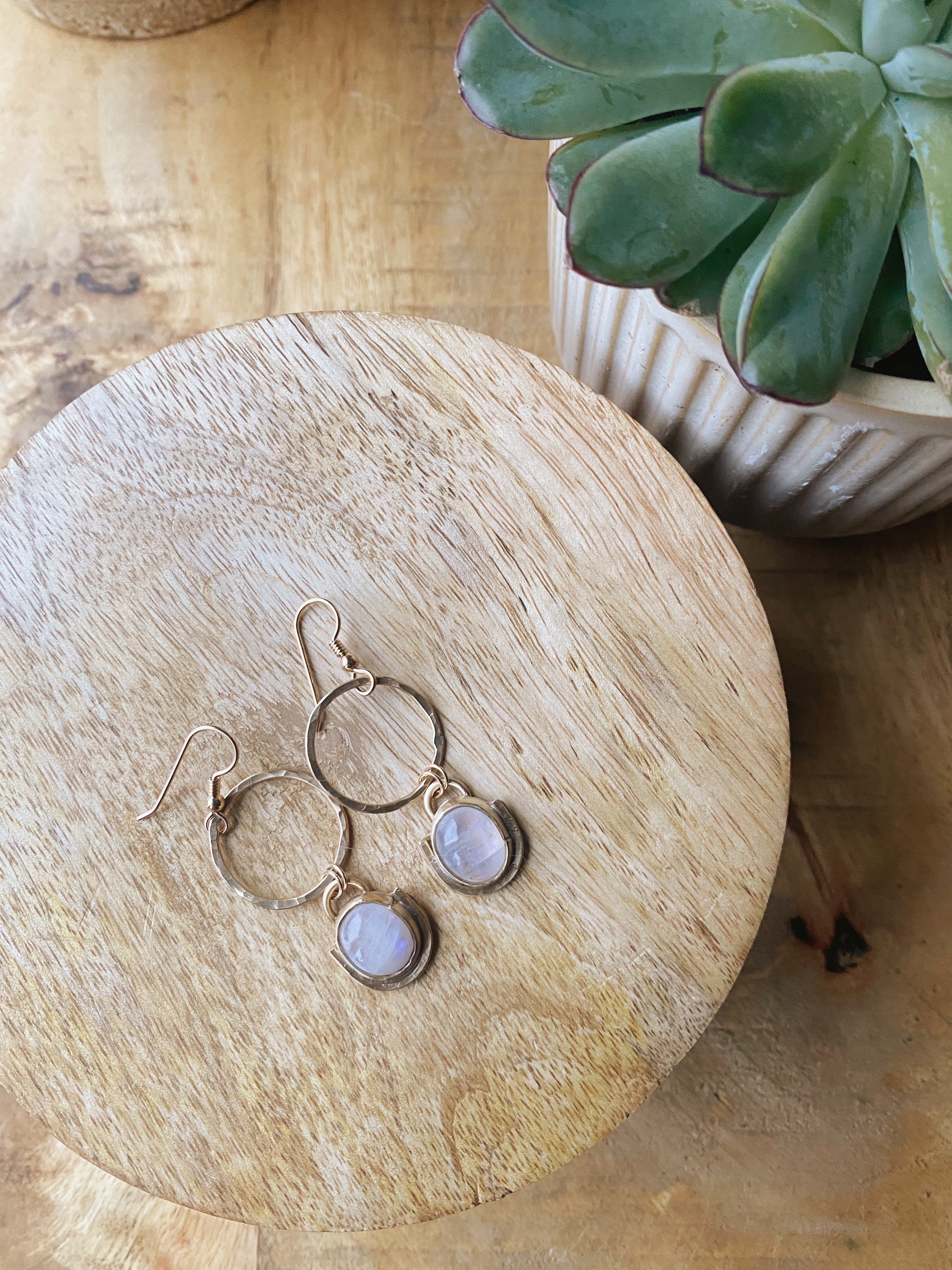 Mondglanz der Klarheit Ohrringe