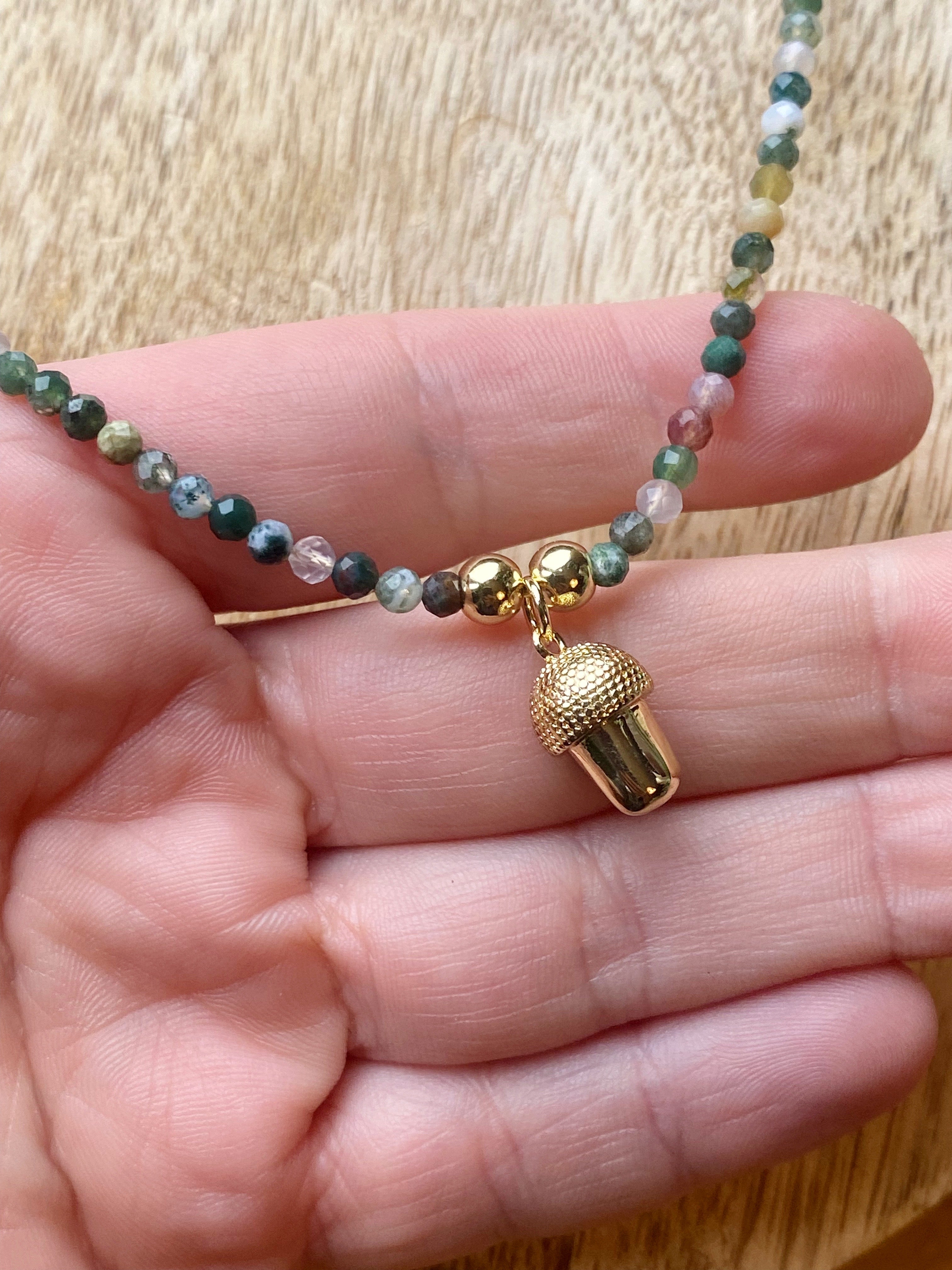 Grüne Leichtigkeit Choker