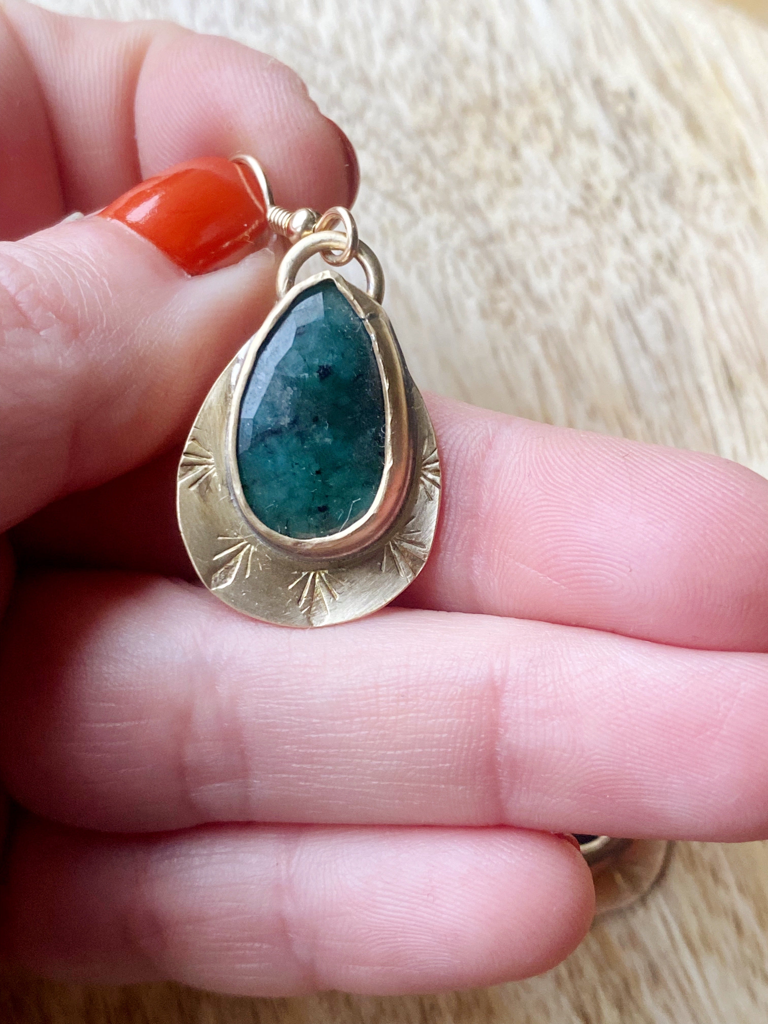 Smaragd der Ruhe Ohrringe