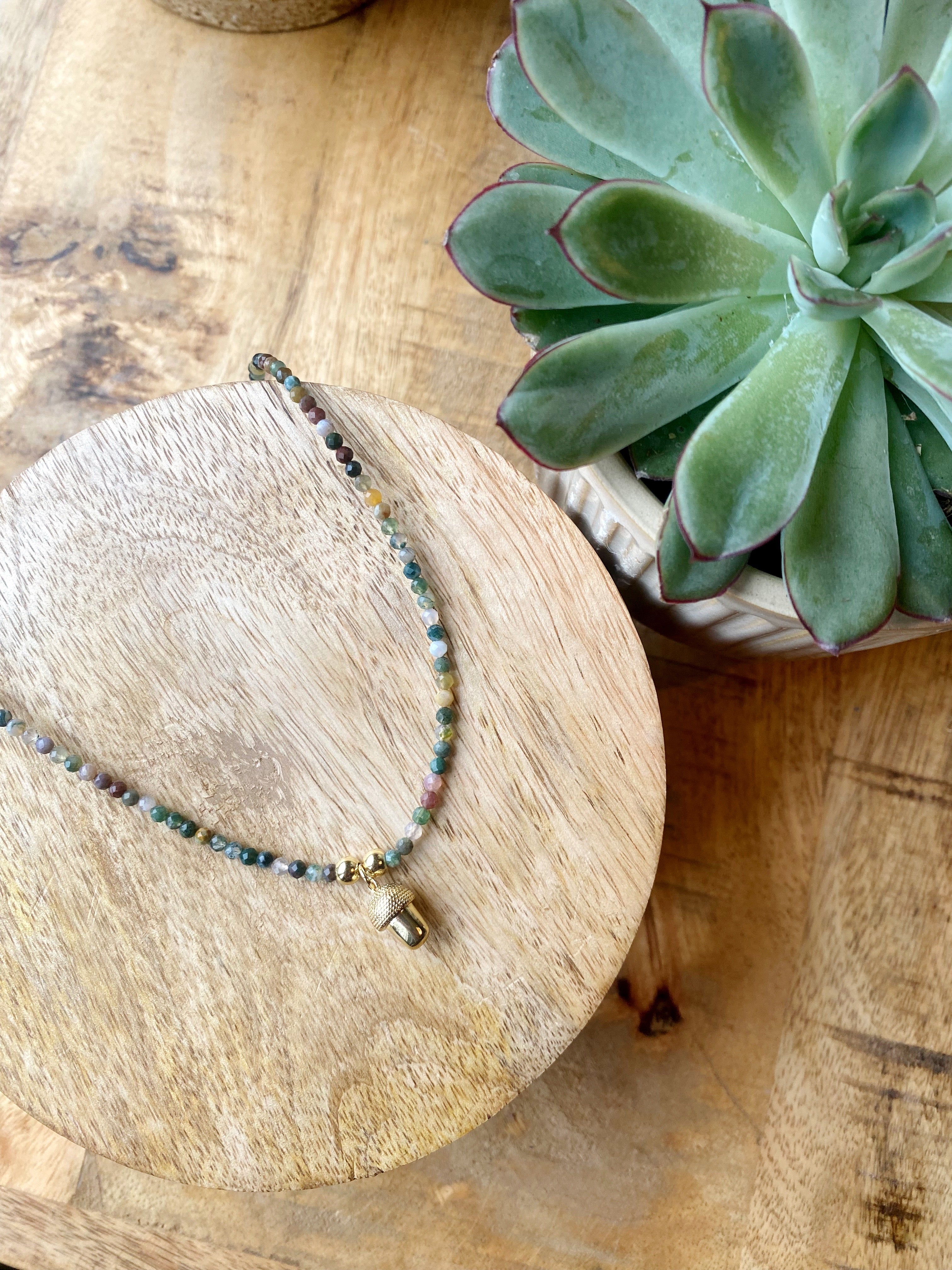 Grüne Leichtigkeit Choker