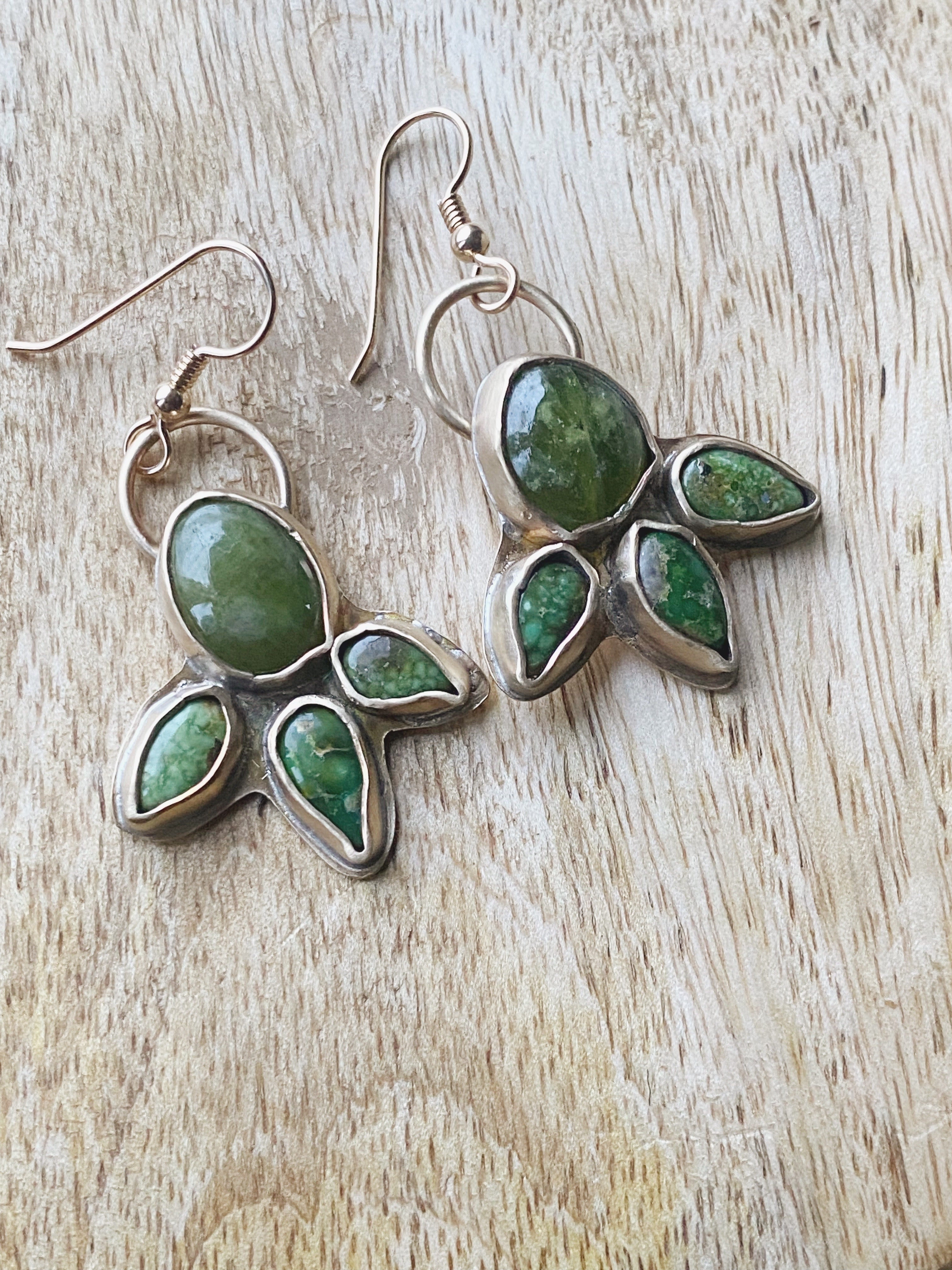 Grünes Selbstvertrauen Ohrringe